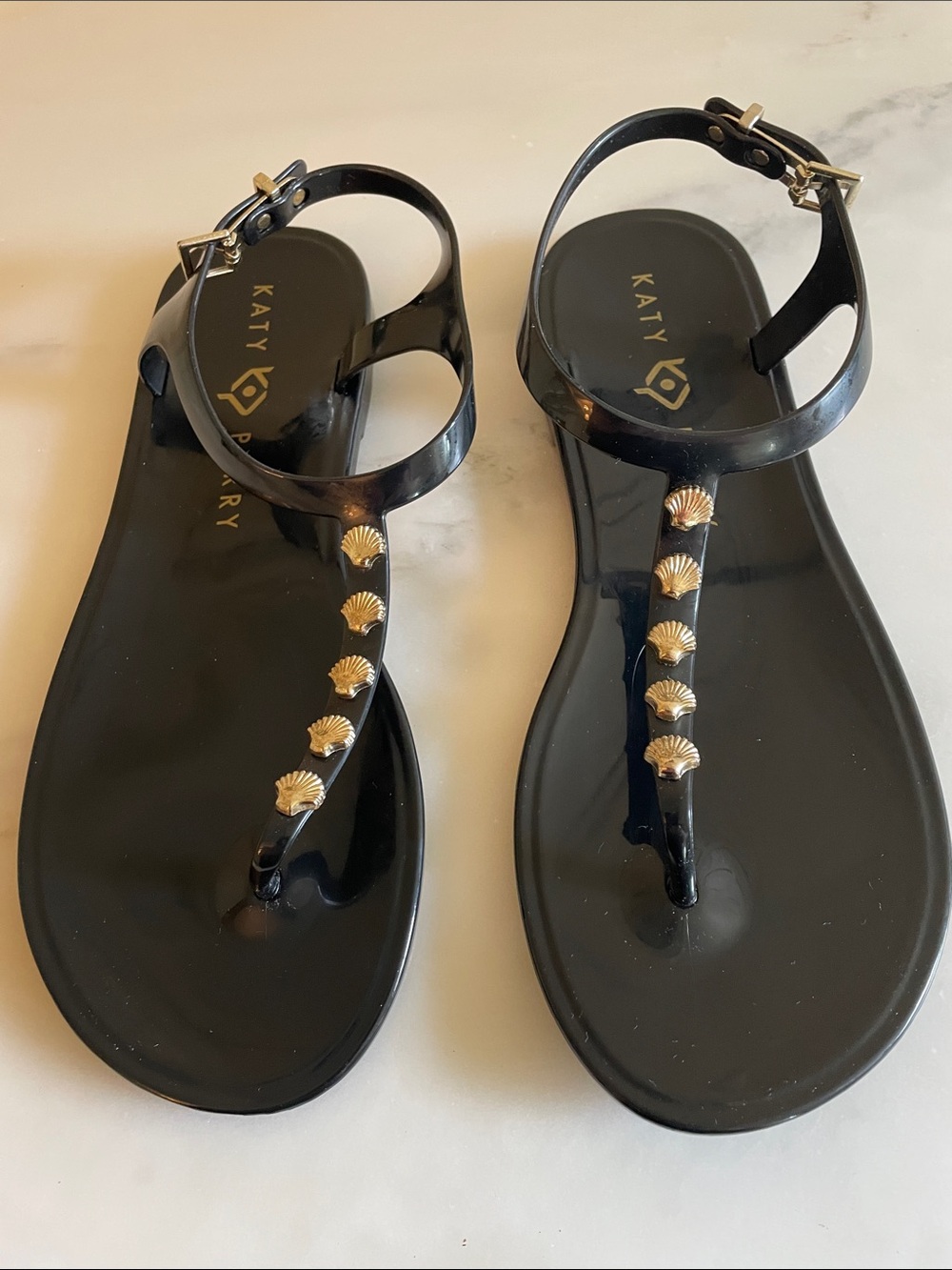 Katy Perry Black Seashell Geli Stud, Size 6
